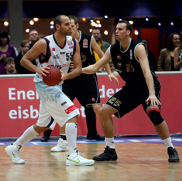 引领球队走 引领球队走